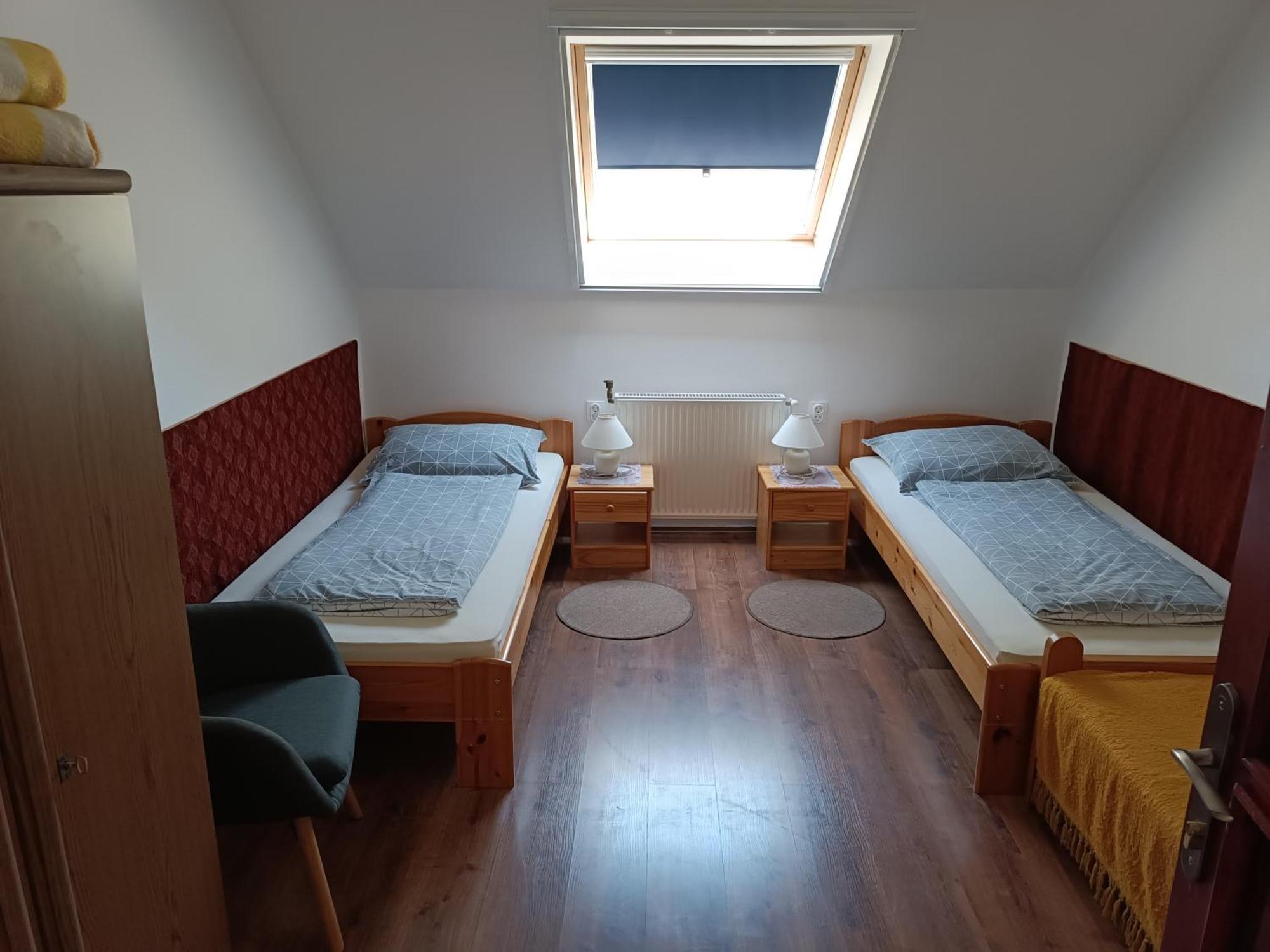 Hethazpuszta Erdeszlak Hotel Isztimer ภายนอก รูปภาพ