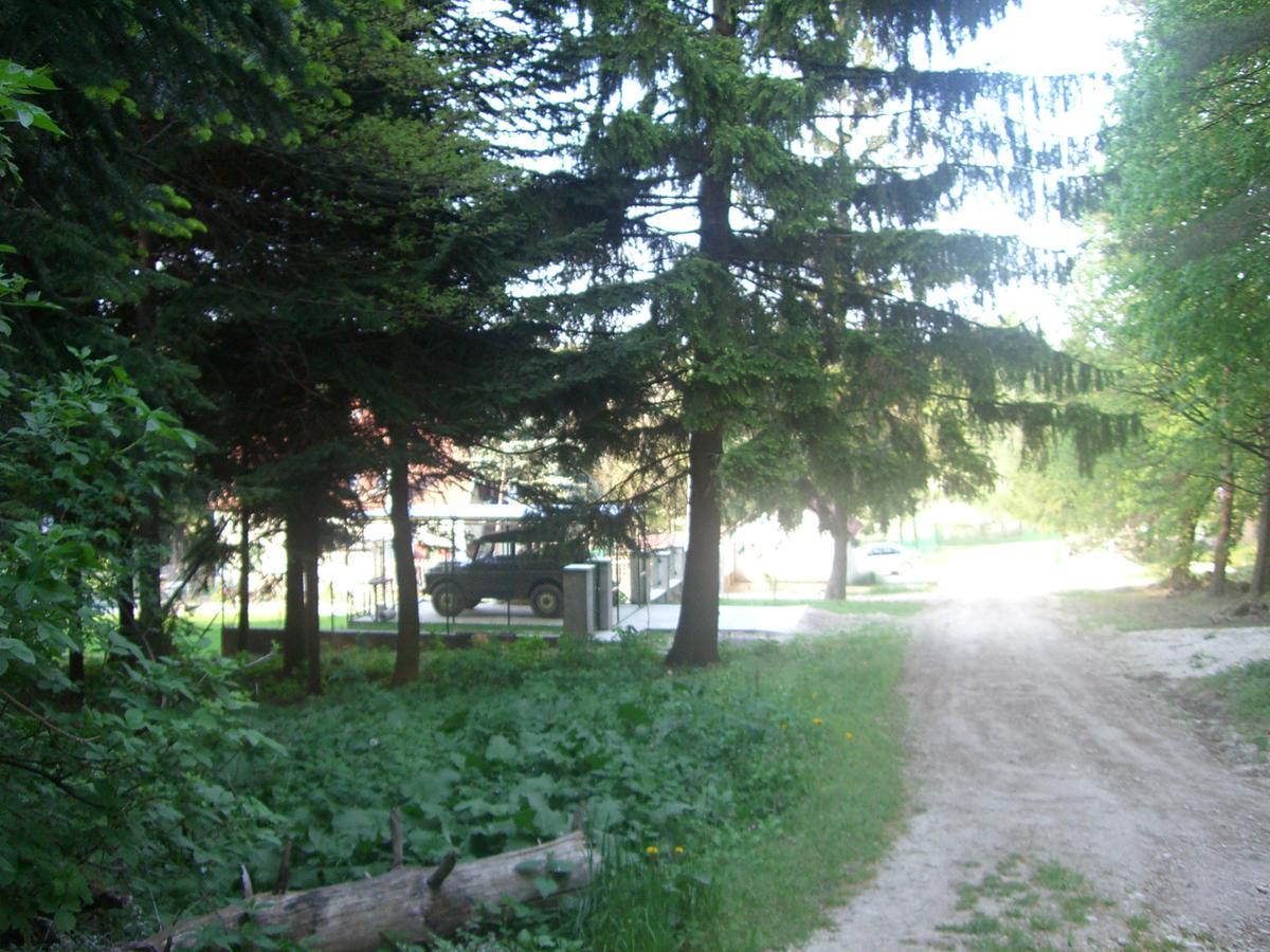Hethazpuszta Erdeszlak Hotel Isztimer ภายนอก รูปภาพ